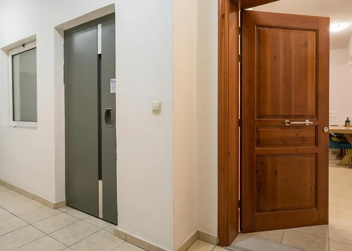 Apartment Urban Oasis