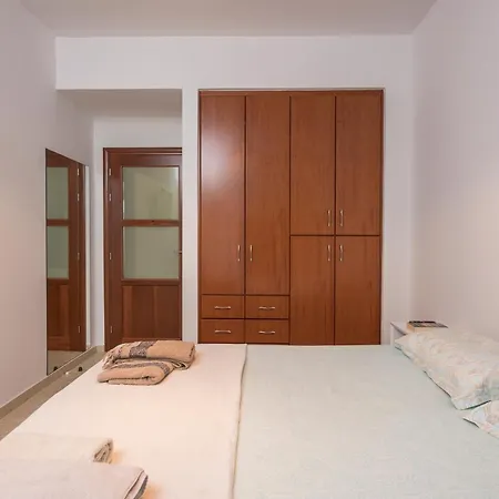 Urban Oasis Apartman